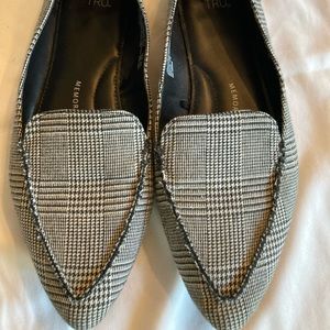 Time & Tru Pointed Toe Flats